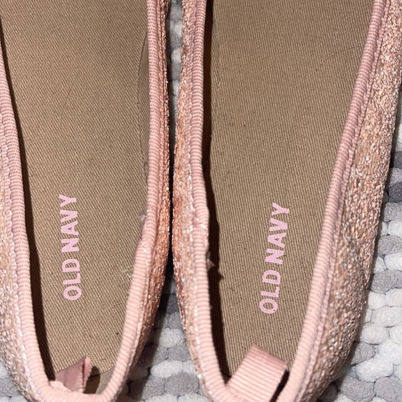 Girls pink 3/20$ sparkly flats.. dress shoes NWOT 🍭 - Picture 3 of 4